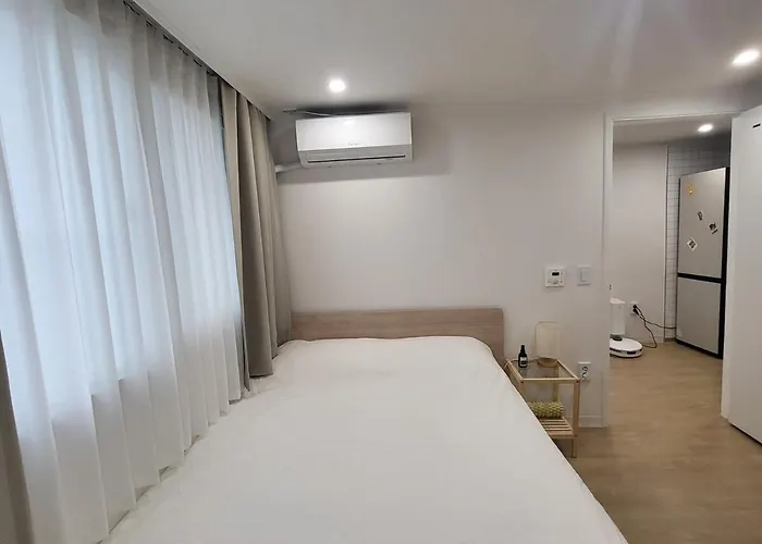 #seongsu #seoul-forest #han-river #queen-bed 아파트 *