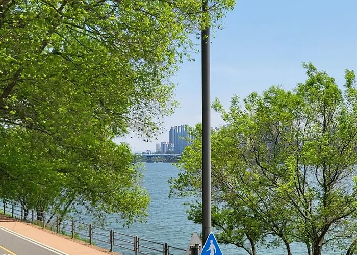 #seongsu #seoul-forest #han-river #queen-bed 아파트 서울특별시